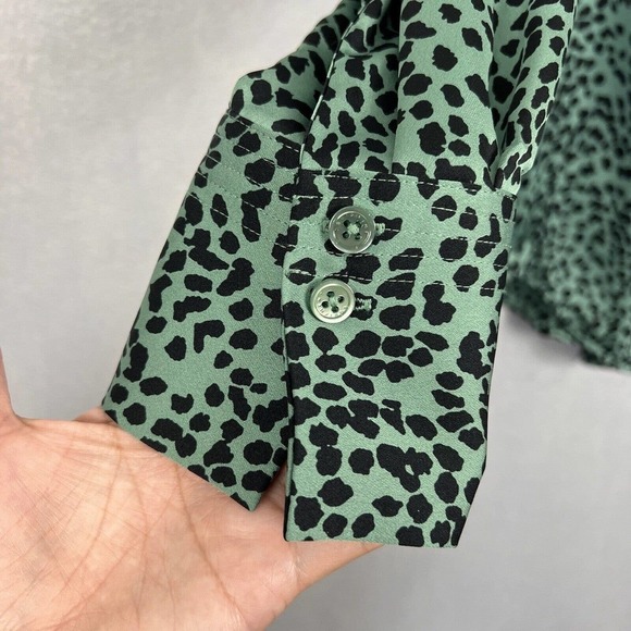 Equipment Slim Signature Button Up Shirt Top Size Large Green Animal Print - Picture 4 of 11